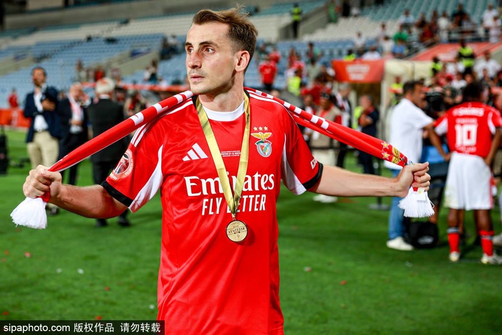 皇马的长途飞行：飞越8000公里与凯拉特的首次交锋，背后的故事与战术解密